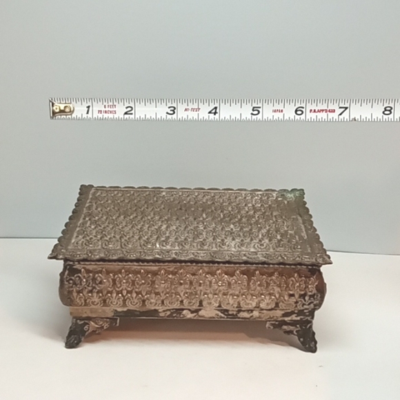 Vintage metal jewelry box with wood compartments. - Picture 7 of 8